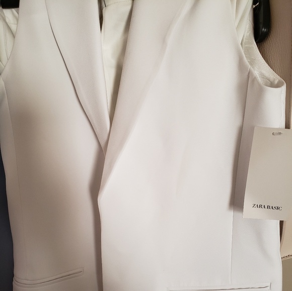 sleeveless jacket zara